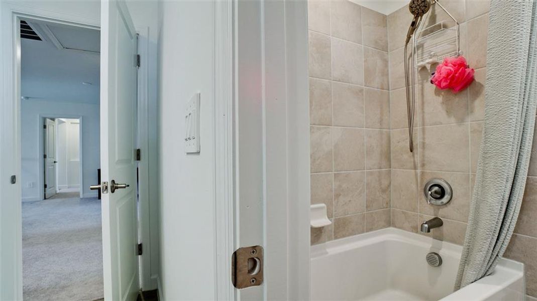 Furnished interior view inside a new home in , Bradenton (Image 39).