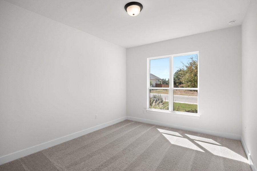 Spacious, unfurnished interior of a new home in Parmer Ranch, Georgetown (Image 22).