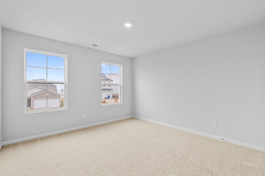 Spacious, unfurnished interior of a new home in Hanes Lake, Winston-Salem (Image 31).