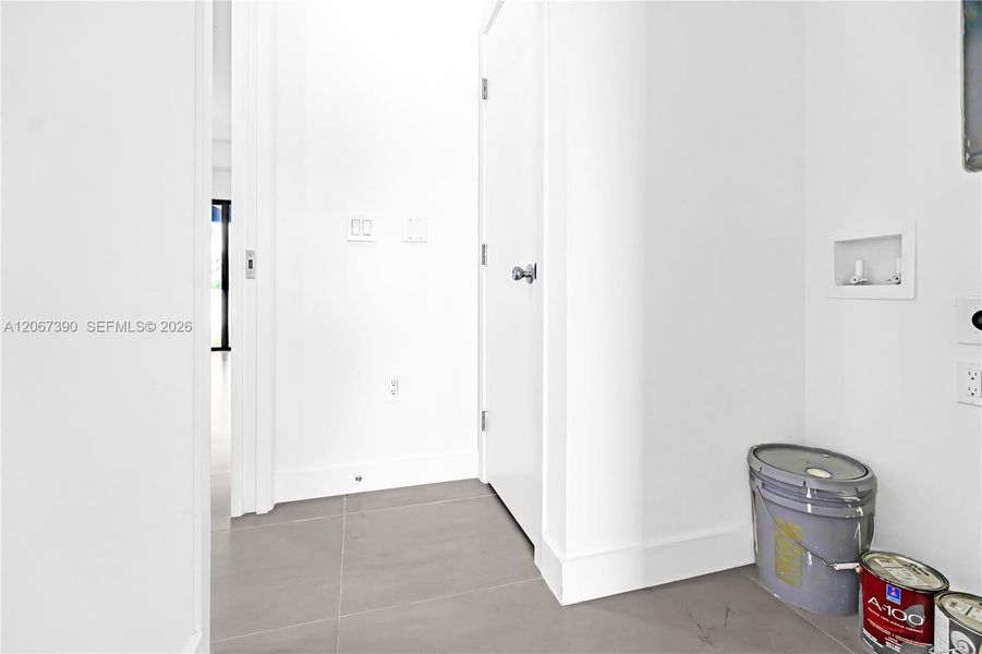 Spacious, unfurnished interior of a new home in , Cape Coral (Image 34). Spacious, unfurnished interior of a new home in , Cape Coral (Image 34).