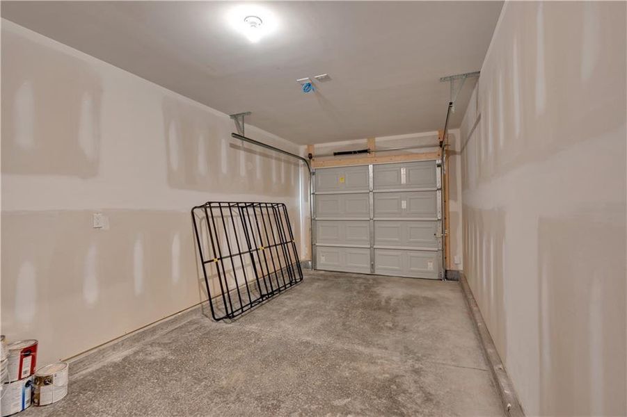 Image 28 of a home in Village Green. Image 28 of a home in Village Green.