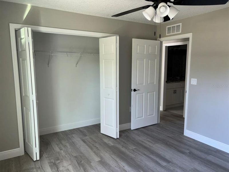 Spacious, unfurnished interior of a new home in , Dunnellon (Image 17).