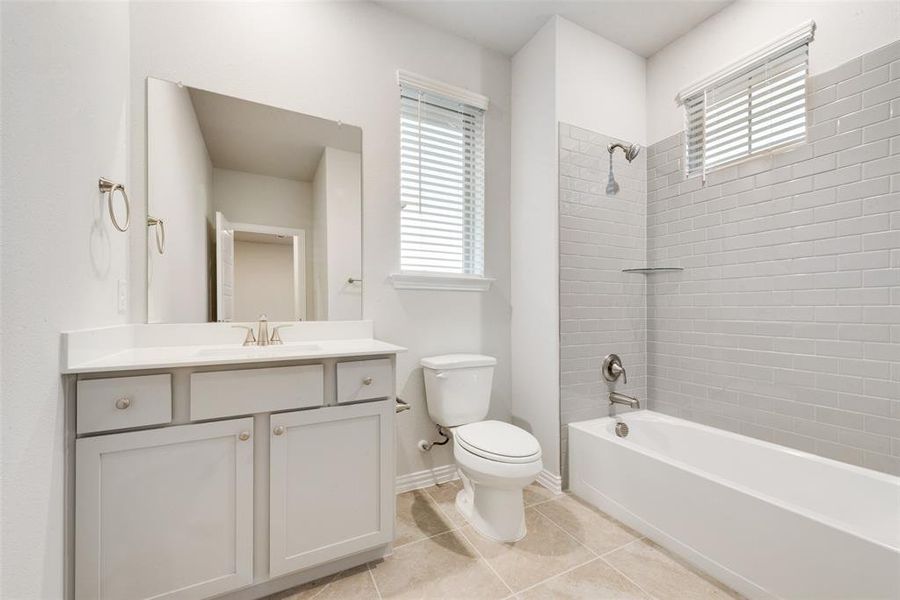 Furnished interior view inside a new home in Sutton Fields, Celina (Image 11).