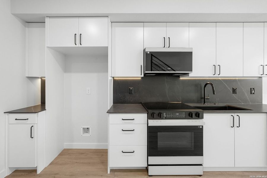 Furnished interior view inside a new home in Dovetail, New Braunfels (Image 8).