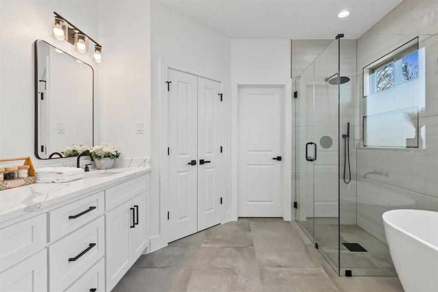 Furnished interior view inside a new home in , Quinlan (Image 6).