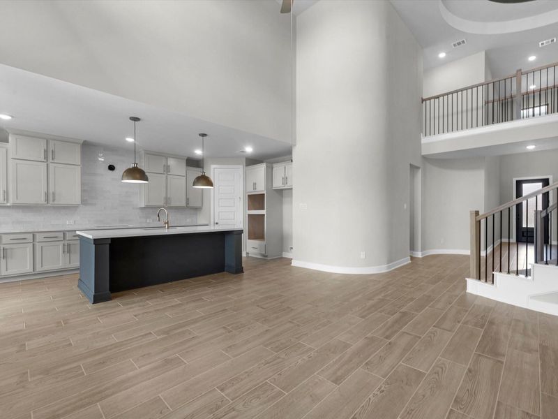 Representative image. Features, specifications, selections and colors may vary.