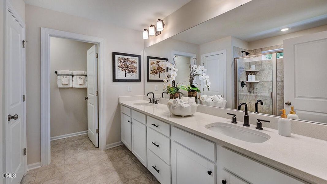 G Quincy Owners bath G Quincy Owners bath