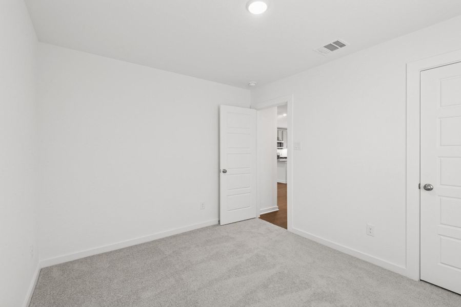 Spacious, unfurnished interior of a new home in Summerview, Fulshear (Image 18).