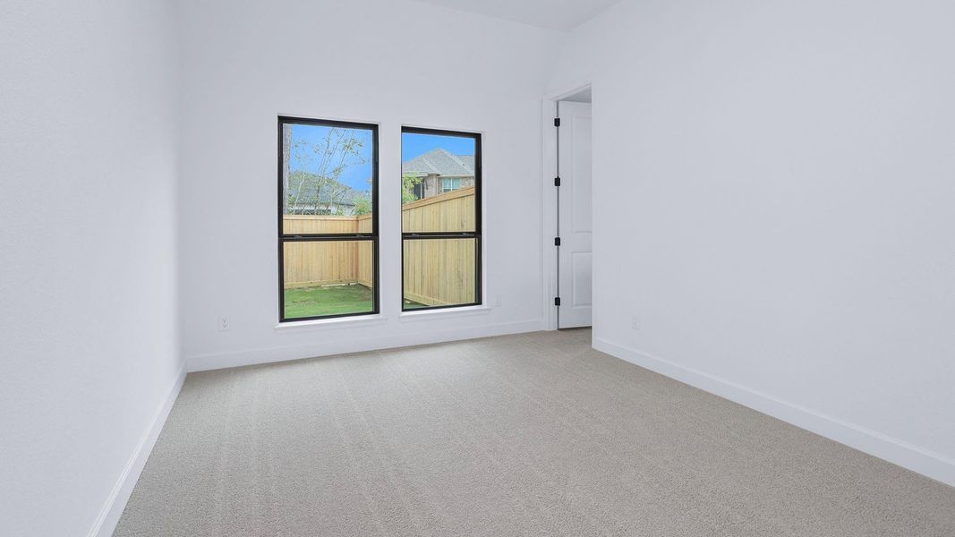 Spacious, unfurnished interior of a new home in Kresston, Montgomery (Image 19).