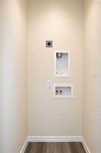 Spacious, unfurnished interior of a new home in , Tampa (Image 19).