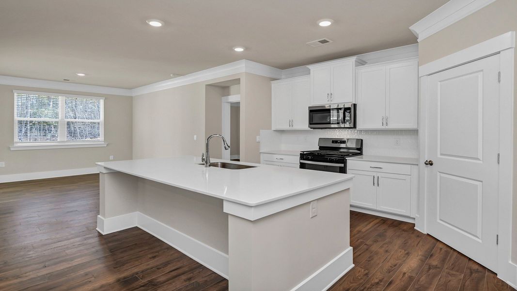 Furnished interior view inside a new home in Cross Creek, Lexington (Image 9).
