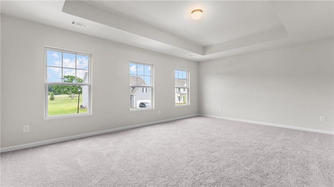 Spacious, unfurnished interior of a new home in Hampton Ridge, Jefferson (Image 16).