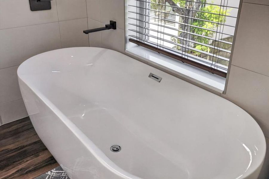 Close-up of interior finishes inside a home in , Tampa (Image 22).