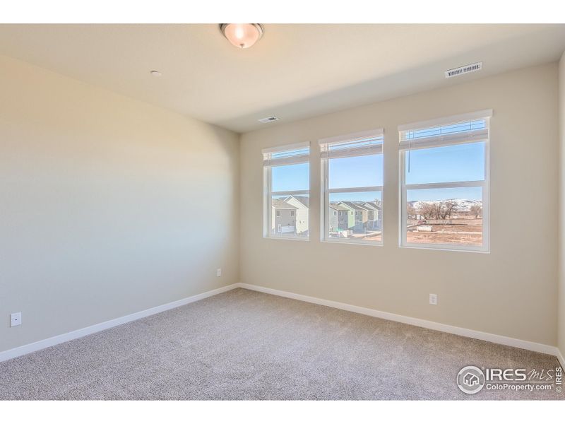 The spacious primary retreat The spacious primary retreat