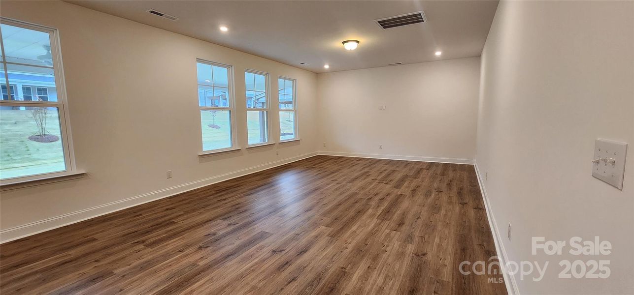 **PHOTO REPRESENTATION ONLY** DESIGN SELECTIONS MAY VARY **PHOTO REPRESENTATION ONLY** DESIGN SELECTIONS MAY VARY