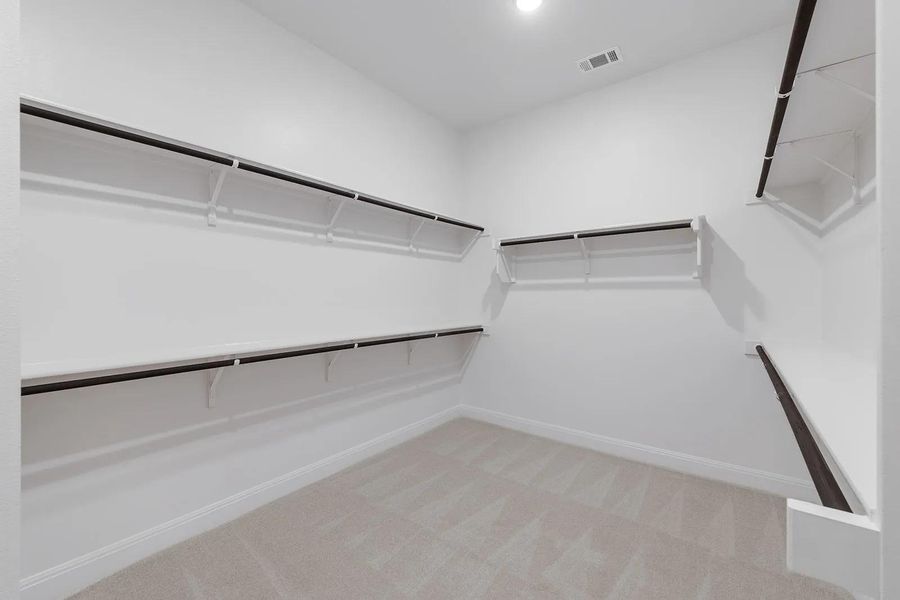 Spacious, unfurnished interior of a new home in Parmer Ranch 60, Georgetown (Image 13).