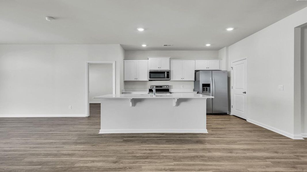 Spacious, unfurnished interior of a new home in Hillcrest, Ravenel (Image 12).
