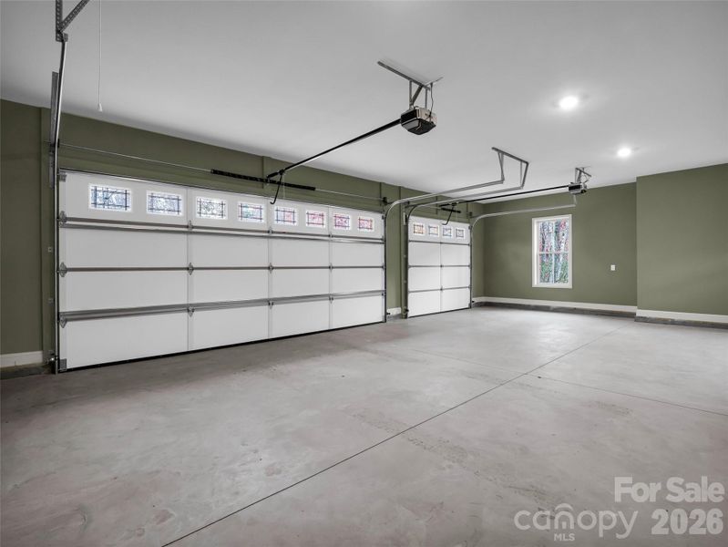 Spacious, unfurnished interior of a new home in , Rutherfordton (Image 39).