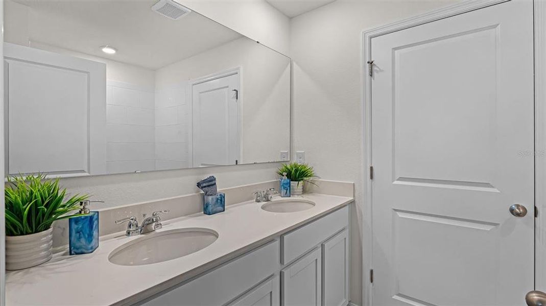 Furnished interior view inside a new home in Evergreen Park, Kissimmee (Image 9). Furnished interior view inside a new home in Evergreen Park, Kissimmee (Image 9).
