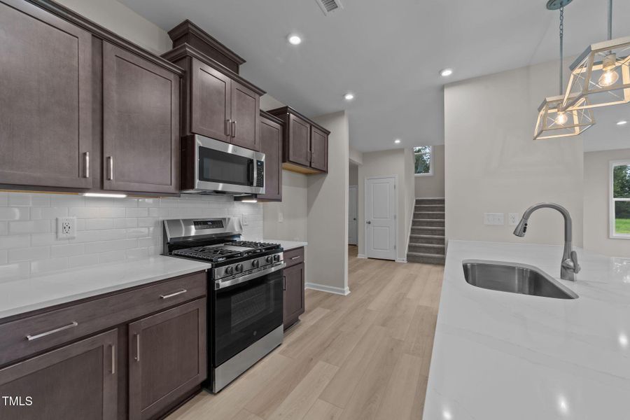 Picture for reference only.