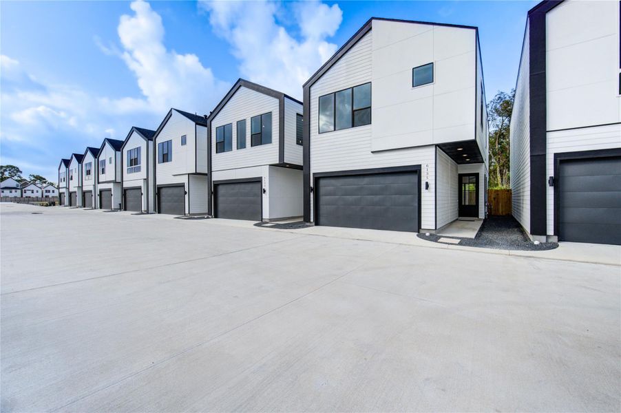 Welcome to the gated community of Ocean Estate. Welcome to the gated community of Ocean Estate.