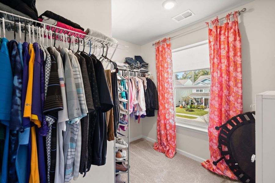 Image 46 of a home in The Ponds. Image 46 of a home in The Ponds.