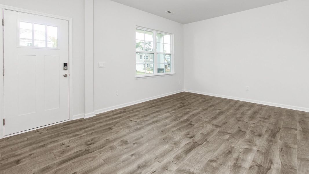 Spacious, unfurnished interior of a new home in Middleton, Greensboro (Image 10).
