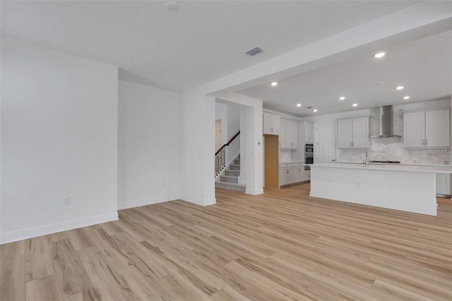 Spacious, unfurnished interior of a new home in Hawkstone, Sarasota (Image 48).