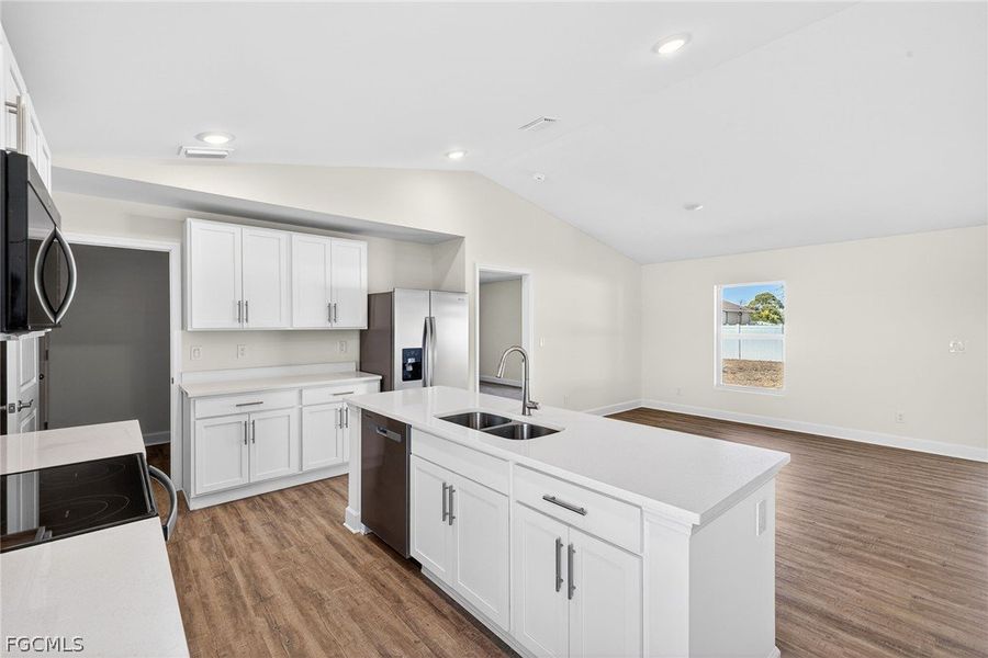 Furnished interior view inside a new home in Cape Coral, Cape Coral (Image 12).