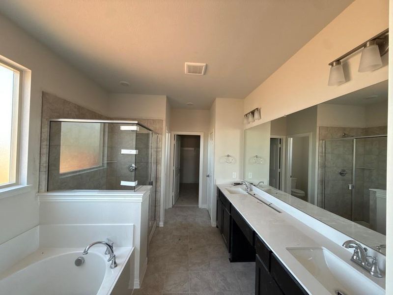 Furnished interior view inside a new home in Covenant Park, Springtown (Image 5).