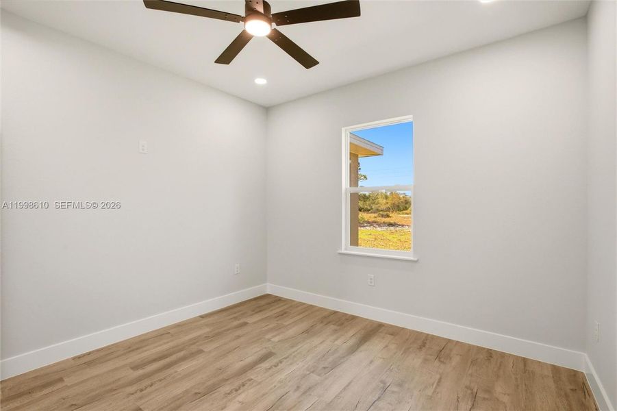 Spacious, unfurnished interior of a new home in , Lake Placid (Image 22).