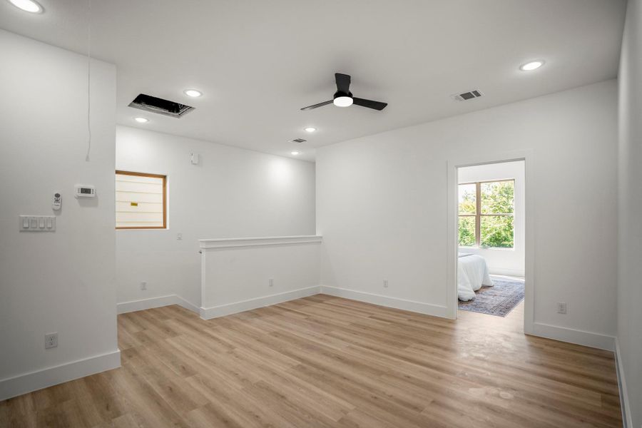 Spacious, unfurnished interior of a new home in , Houston (Image 23).