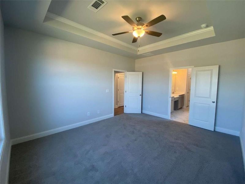 Spacious, unfurnished interior of a new home in , Jefferson (Image 21).