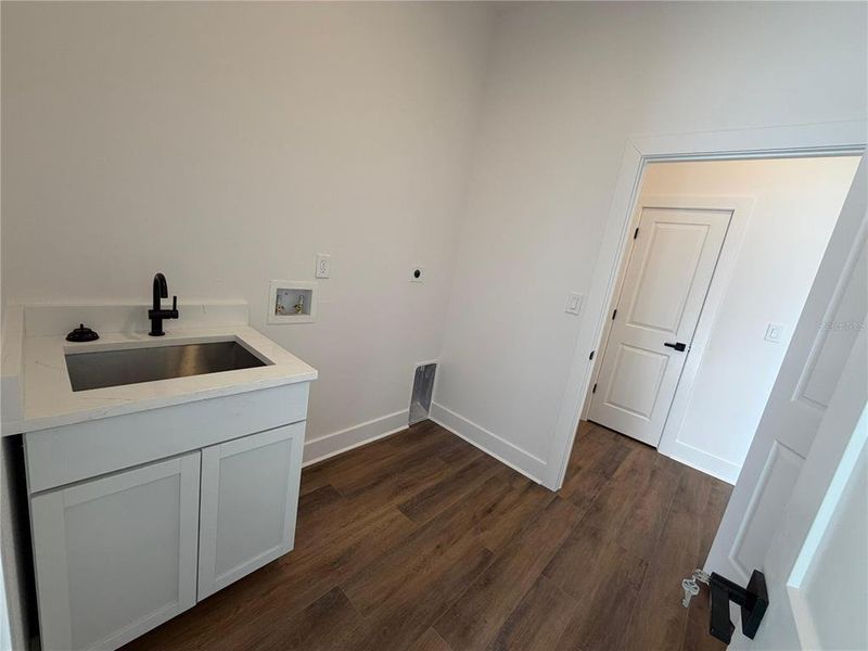 Spacious, unfurnished interior of a new home in , Beverly Hills (Image 39). Spacious, unfurnished interior of a new home in , Beverly Hills (Image 39).
