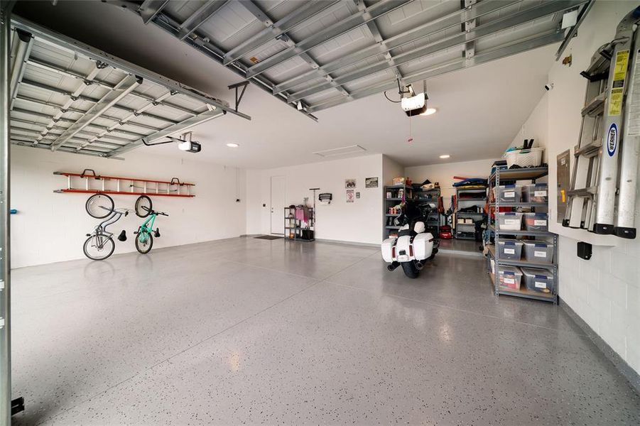 Spacious, unfurnished interior of a new home in Sweetwater at Lakewood Ranch, Bradenton (Image 23).