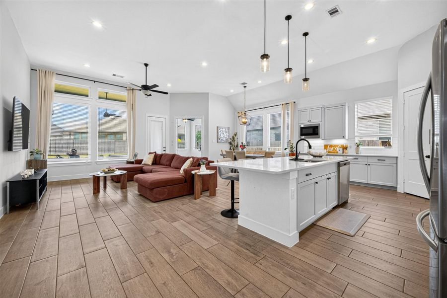 Furnished interior view inside a new home in , Iowa Colony (Image 6).