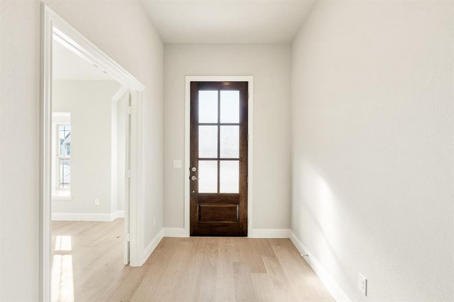 Spacious, unfurnished interior of a new home in Sunrise at Garden Valley, Waxahachie (Image 31).