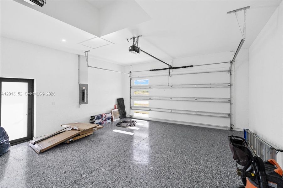 Spacious, unfurnished interior of a new home in , Lehigh Acres (Image 52).