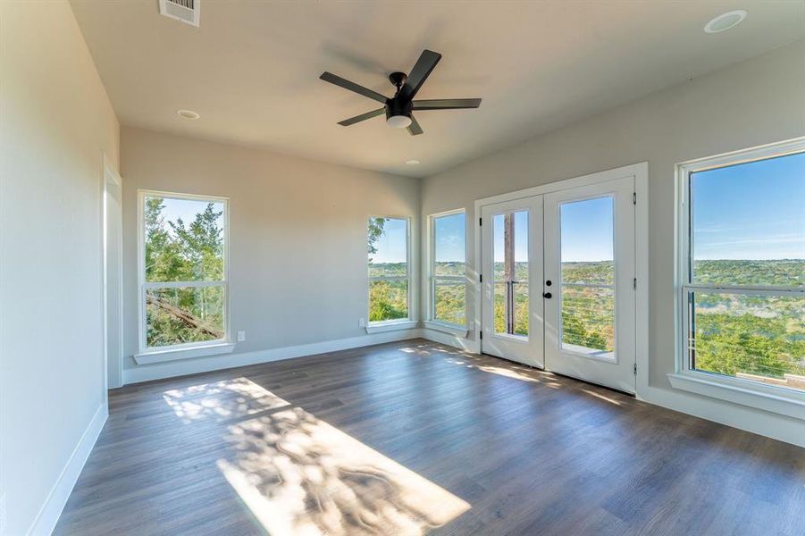 Spacious, unfurnished interior of a new home in , Rio Vista (Image 25).