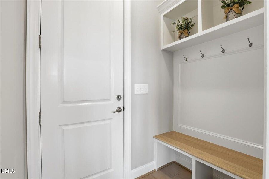 25-110 Summerlin Dr-25