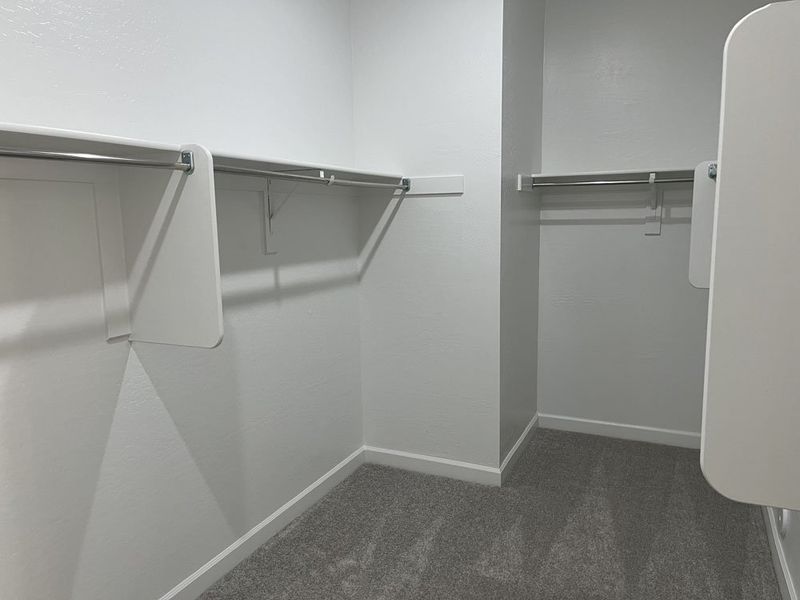 Primary suite walk in closet