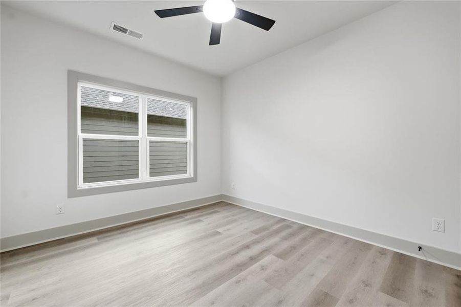 Spacious, unfurnished interior of a new home in , Athens (Image 24).