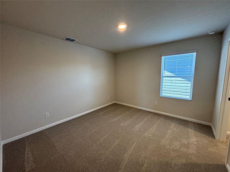 Spacious, unfurnished interior of a new home in Cannon Ranch 45s, Dripping Springs (Image 33).