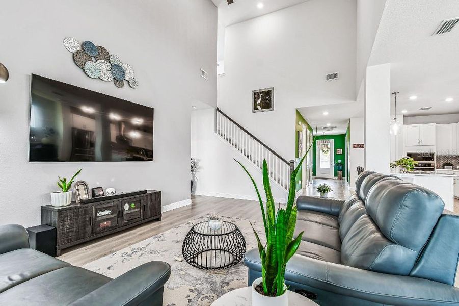 Furnished interior view inside a new home in , Tarpon Springs (Image 23).