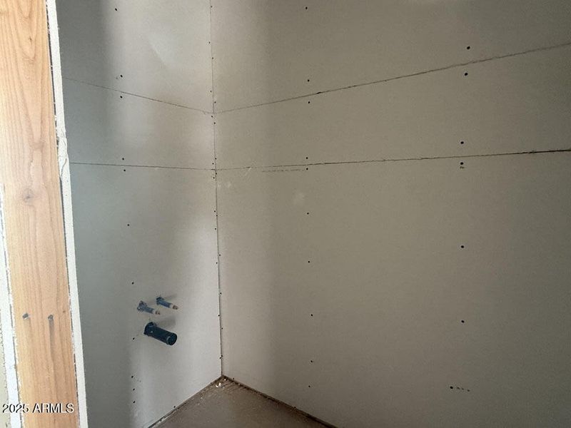 010 Powder Bathroom 010 Powder Bathroom