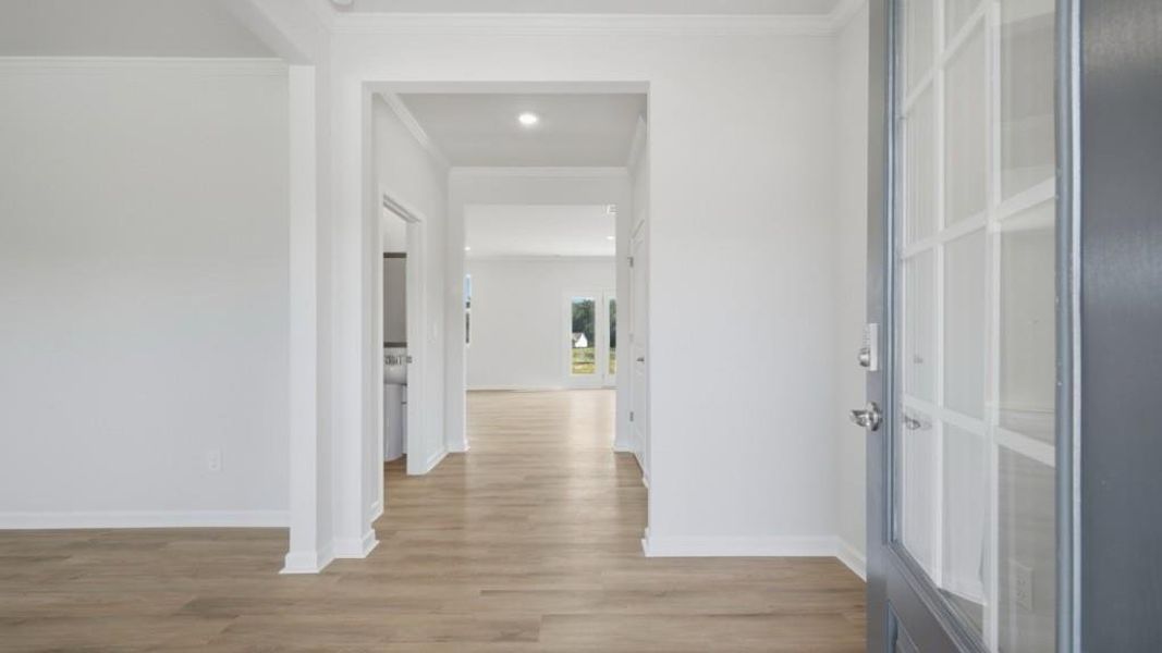 Spacious, unfurnished interior of a new home in Fairway 17 at Mirror Lake, Villa Rica (Image 22).