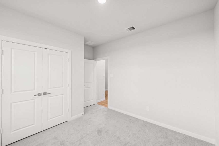 Spacious, unfurnished interior of a new home in The Grand Prairie 50’, Hockley (Image 15).