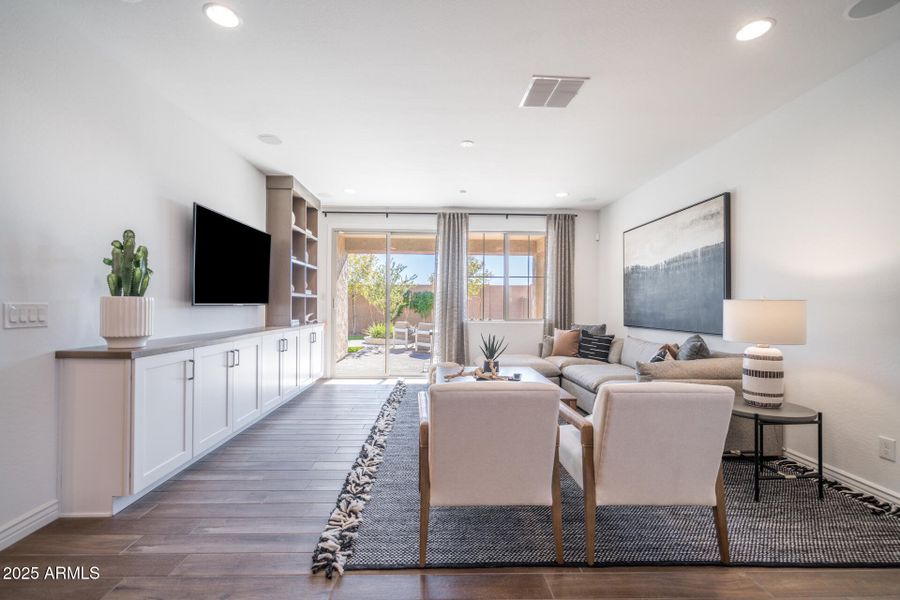 7925 E Raleigh Avenue