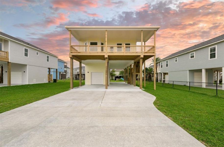 Exterior details and patio area of a home in , Galveston (Image 17).