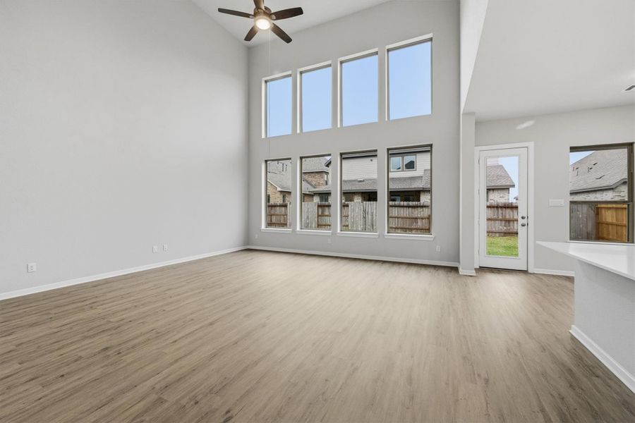 Spacious, unfurnished interior of a new home in Canterra Creek  60', Iowa Colony (Image 34).